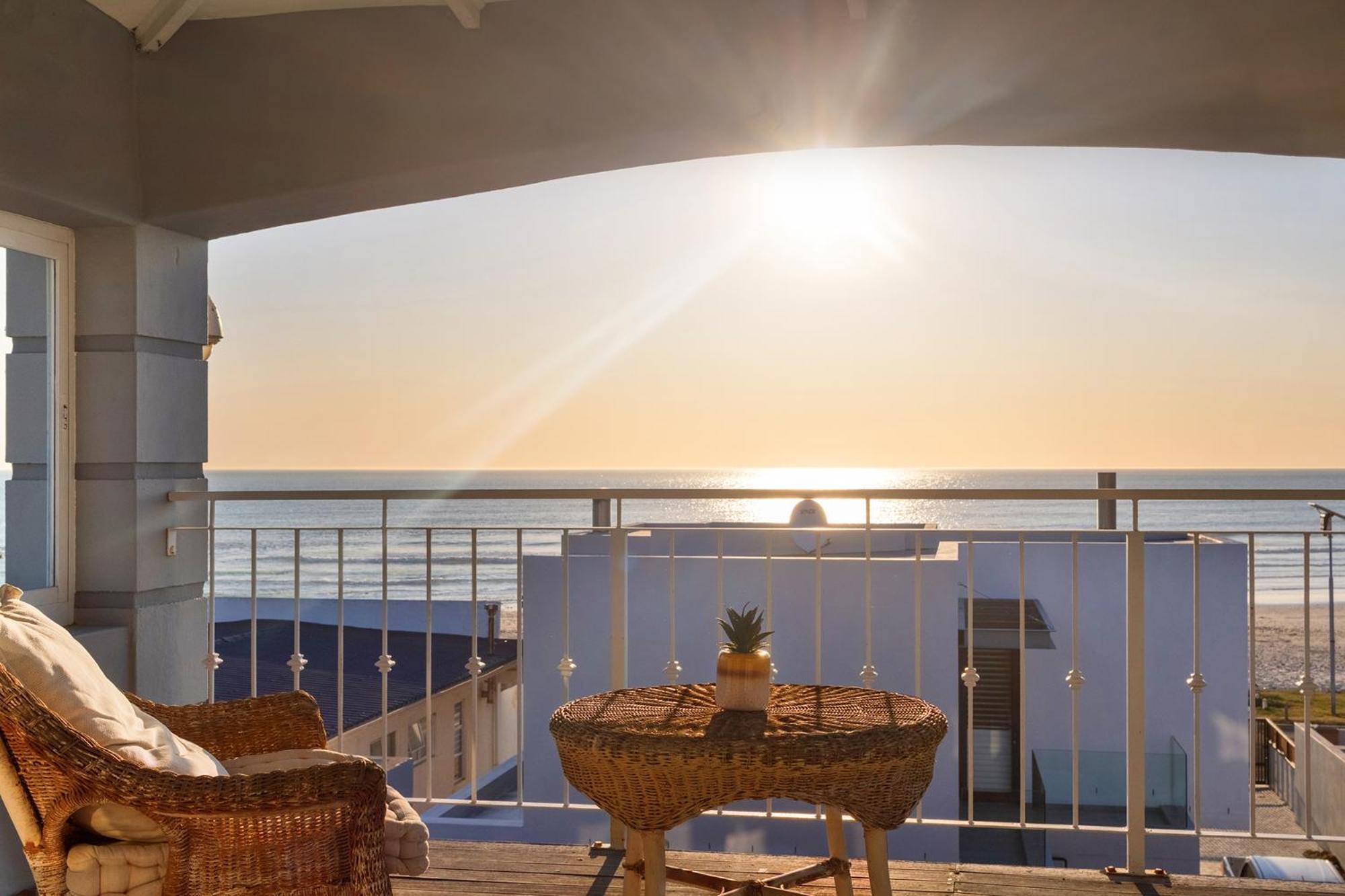 The Sandcastle Guesthouse - Melkbosstrand Buitenkant foto