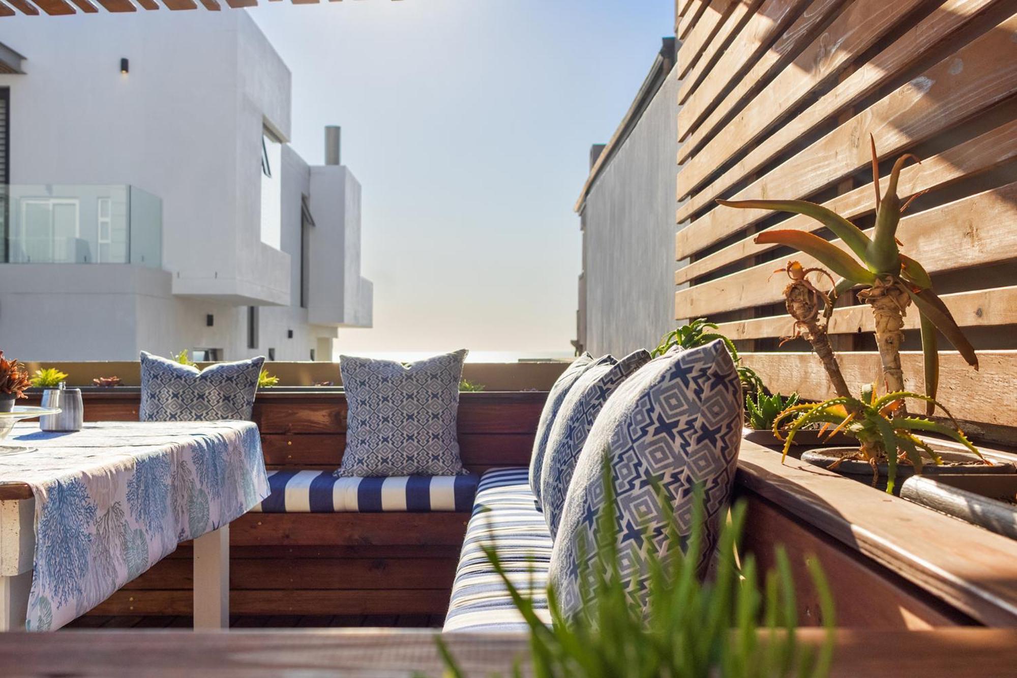 The Sandcastle Guesthouse - Melkbosstrand Buitenkant foto