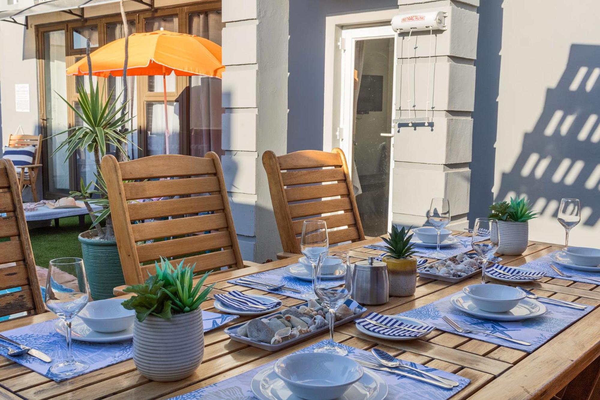 The Sandcastle Guesthouse - Melkbosstrand Buitenkant foto
